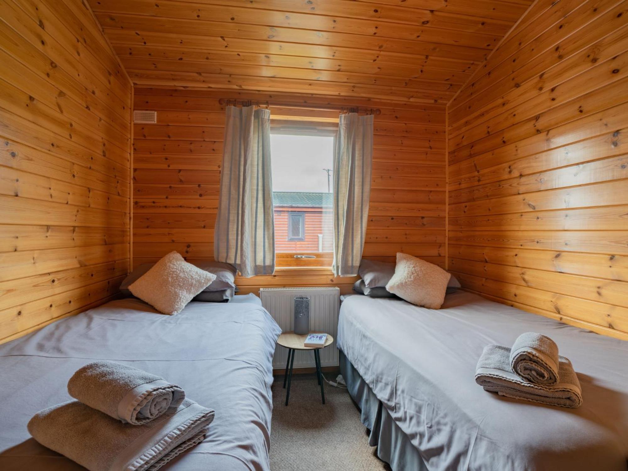 Chalet Loch Leven Lodge 10 By Interhome Kinross Bagian luar foto