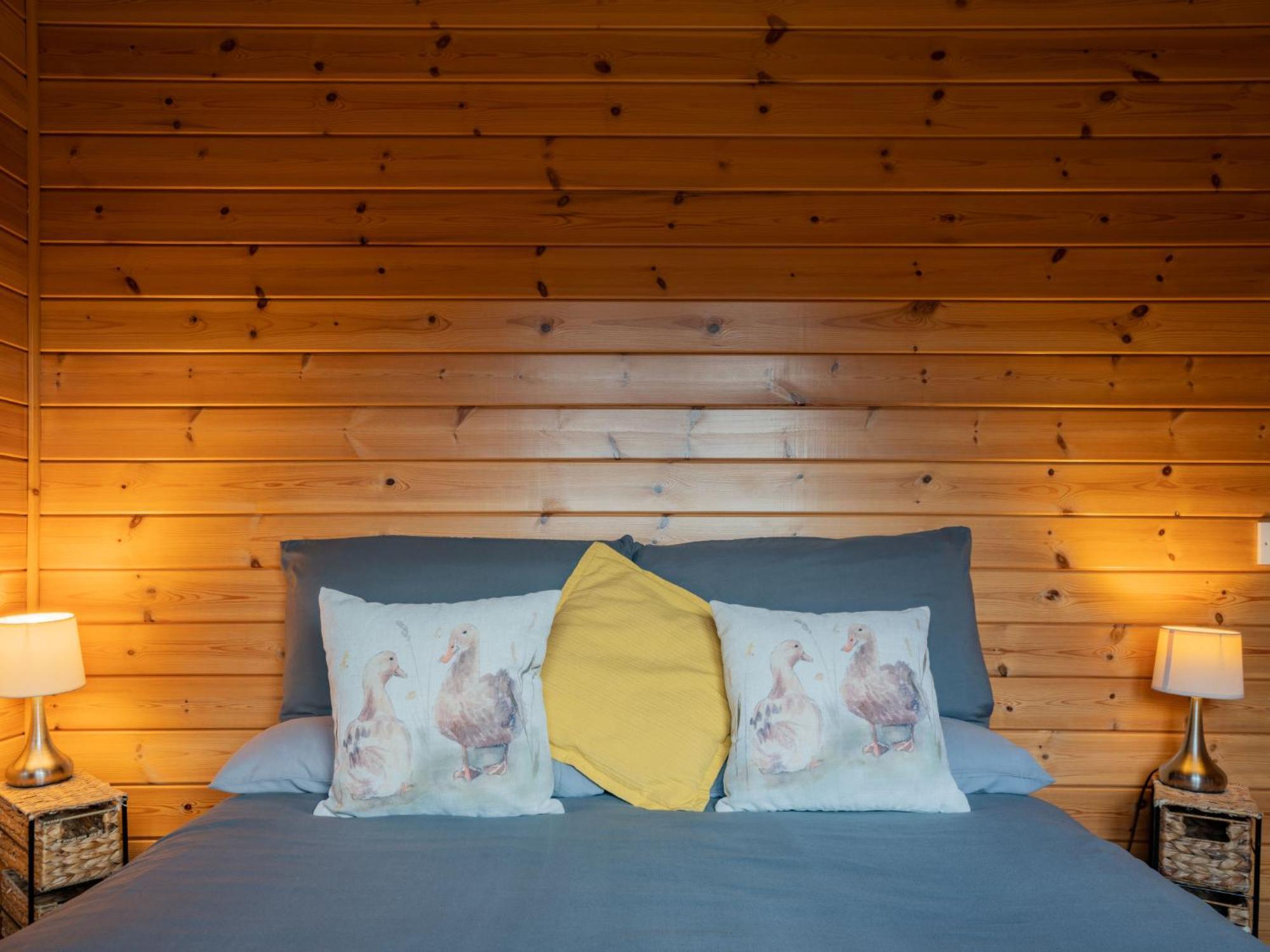 Chalet Loch Leven Lodge 10 By Interhome Kinross Bagian luar foto