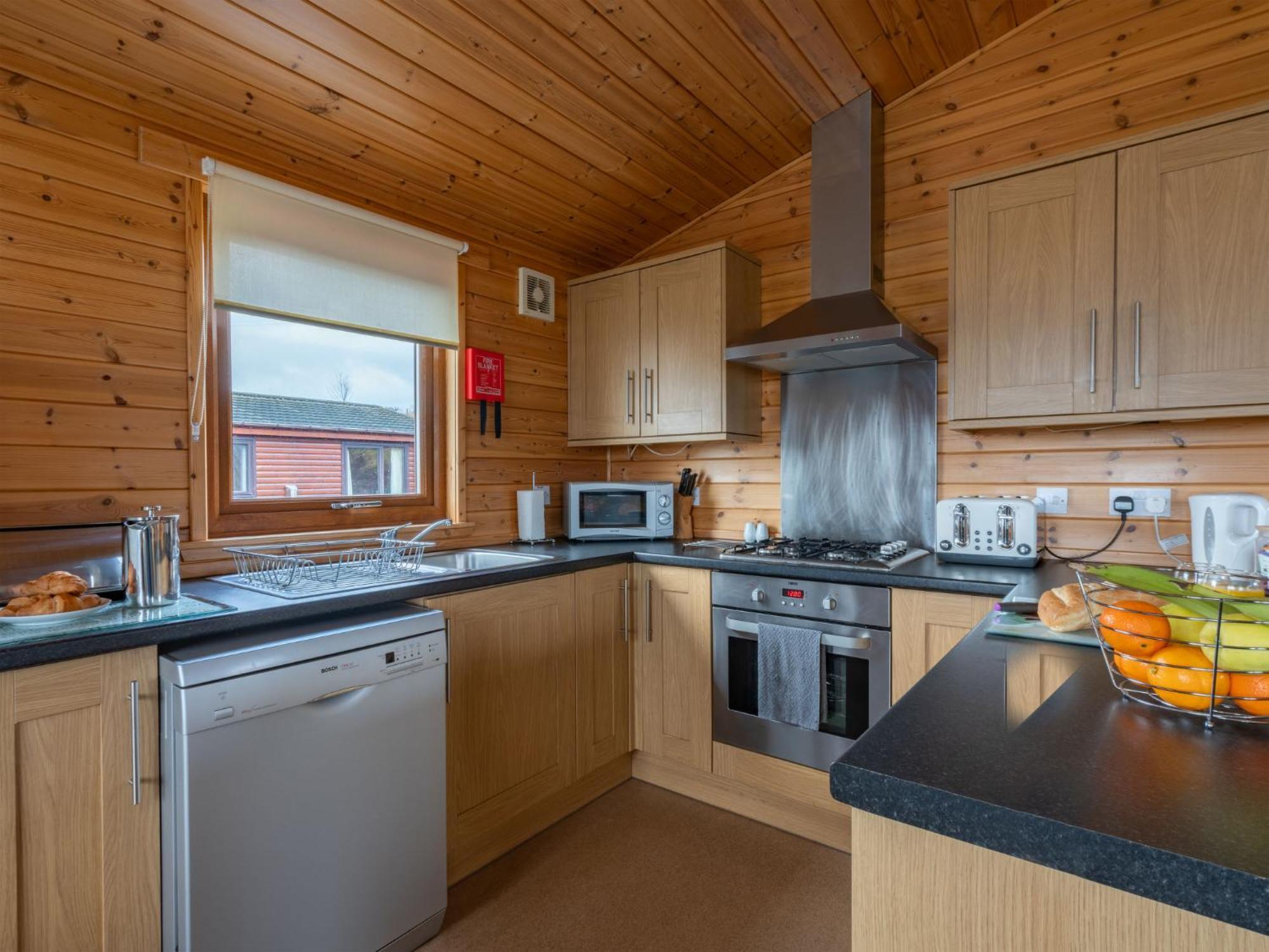 Chalet Loch Leven Lodge 10 By Interhome Kinross Bagian luar foto