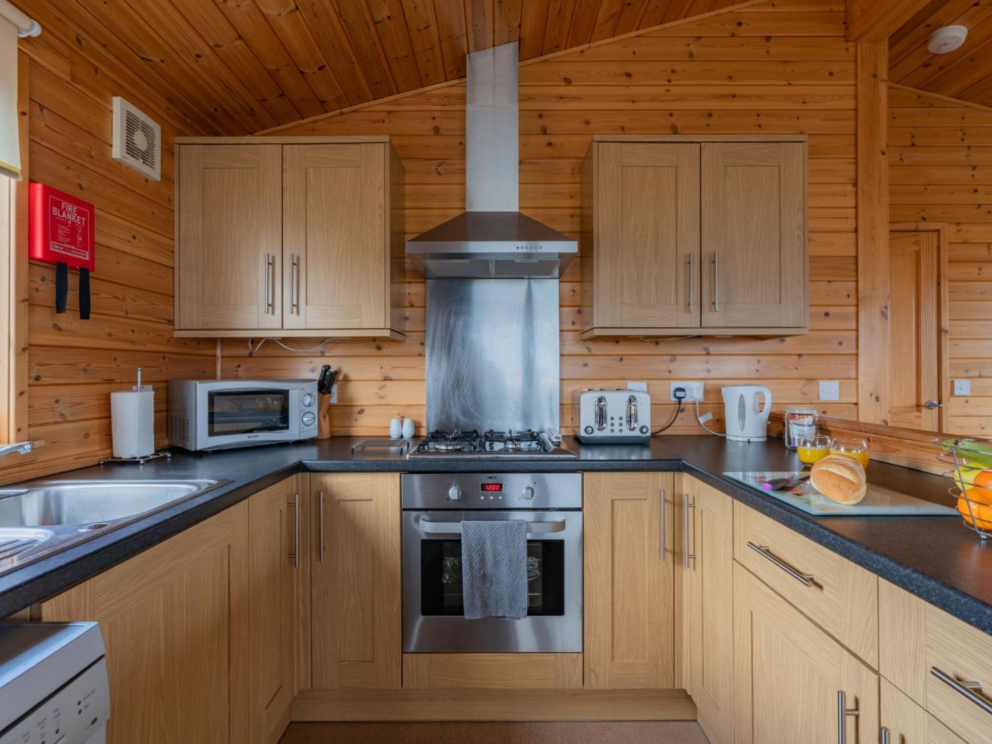 Chalet Loch Leven Lodge 10 By Interhome Kinross Bagian luar foto